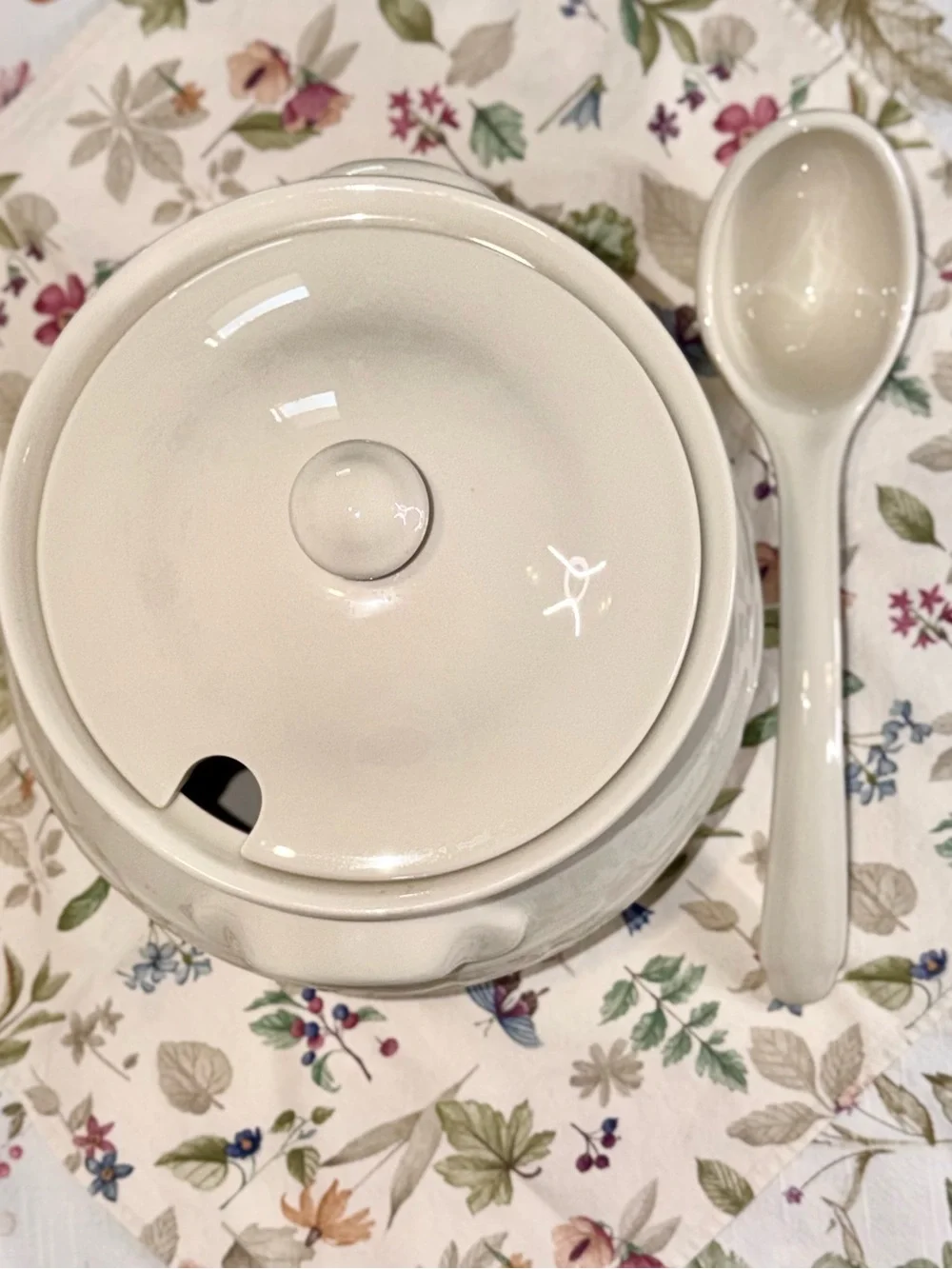 Longaberger Vintage Ceramic Soup Tureen Set